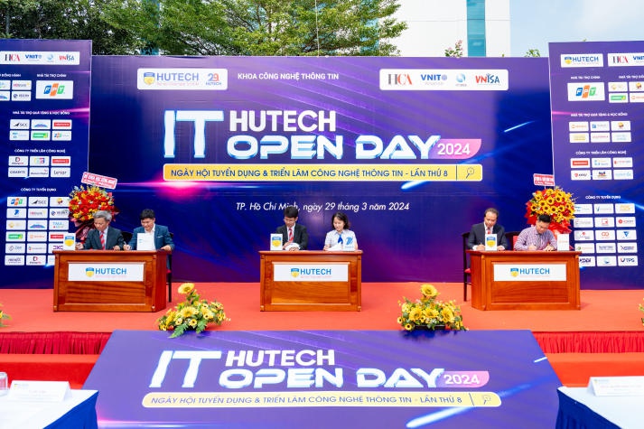[Video] Gần 50 doanh nghiệp “săn” nhân sự công nghệ chất lượng tại HUTECH IT Open Day 2024 112
