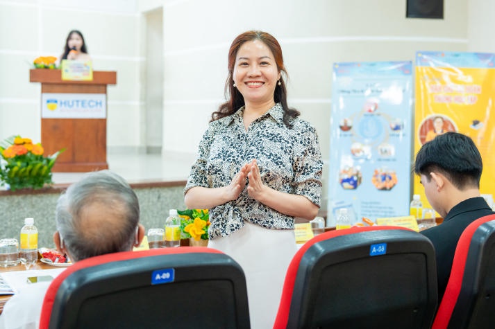 Trần Mỹ Uy - sinh viên Khoa Marketing - Kinh doanh quốc tế giành Quán quân cuộc thi HUTECH Young Leaders 2024 61