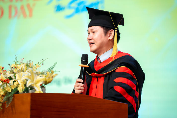 Tân cử nhân HUTECH vững vàng hành trang, rộng mở hành trình mới 62