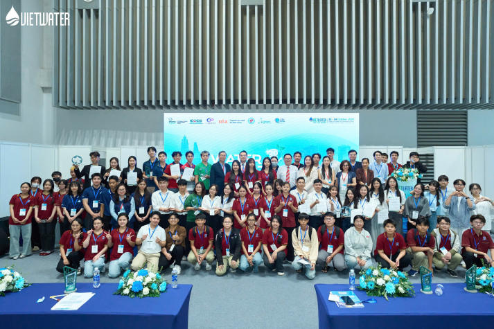 Sinh viên Quản lý tài nguyên và môi trường giành giải Nhì tại Water Hackathon 2025 57