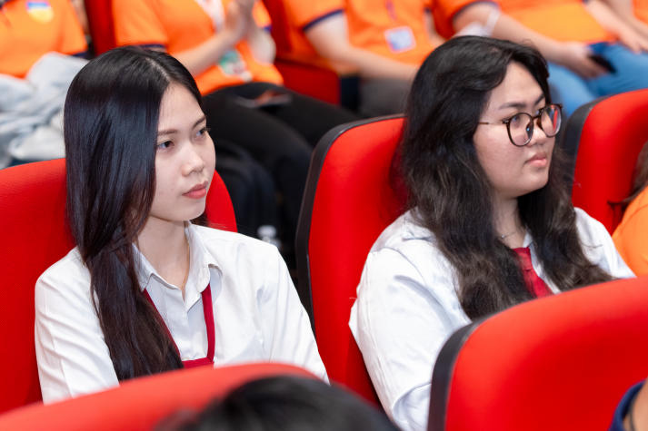 [Video] Sinh viên Quản trị Du lịch - Nhà hàng - Khách sạn học cách biến AI thành lợi thế nghề nghiệp 59