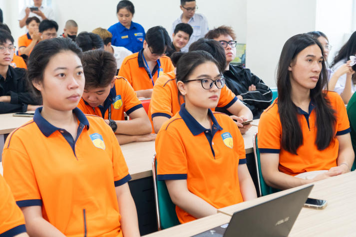 Từ “ngọc thô” đến công dân toàn cầu: IT-ers HUTECH khám phá hành trình chinh phục thành công 71