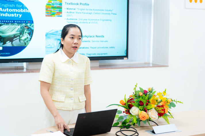 Học viên cao học Ngôn ngữ Anh HUTECH đưa vấn đề thực tiễn vào luận văn/đề án 39