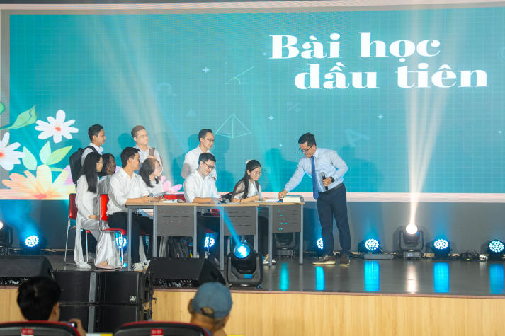 Một mùa giai điệu thăng hoa: HUTECH tôn vinh tháng 11 qua “Tiếng hát từ giảng đường” 2025 66