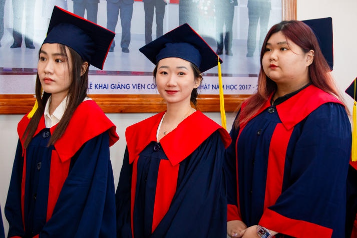[Video] Over 400 HUTECH Masters and Bachelors of International and Transnational programs excitedly attend their graduation ceremony 46