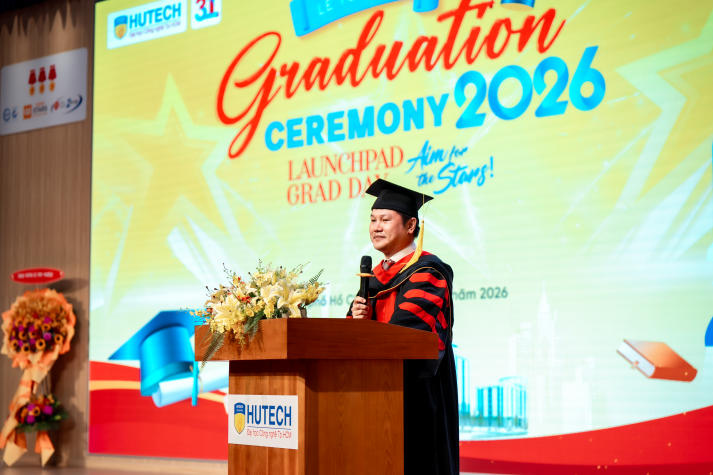 Lễ trao bằng tốt nghiệp HUTECH: Dấu son cho hành trình bền bỉ chinh phục tri thức 96