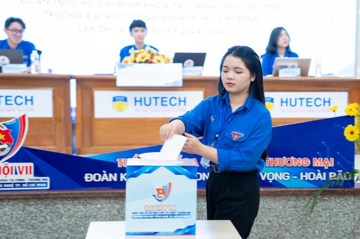 Đại hội Đại biểu Đoàn TNCS Hồ Chí Minh Khoa Tài chính - Thương mại lần thứ VII thành công rực rỡ 160