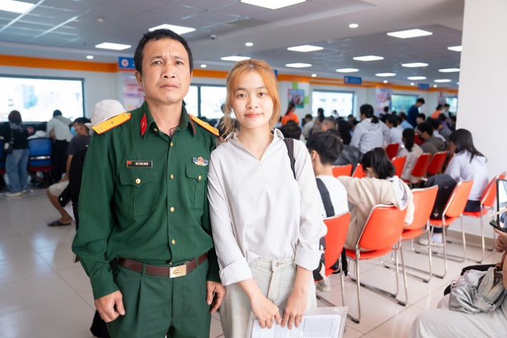 Nhiều nữ sinh thế hệ mới chọn chinh phục nhóm ngành Công nghệ - Kỹ thuật tại HUTECH 10