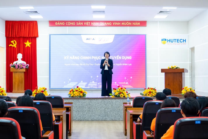 Sinh viên HUTECH trang bị kỹ năng, sẵn sàng “săn việc” tại ngày hội tuyển dụng HUTECH Career Day 2024 101