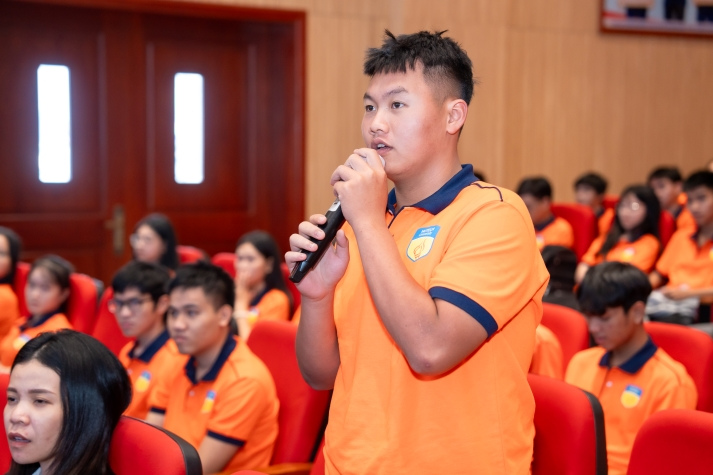 TÂN SINH VIÊN KHÓA 2025 CHÍNH THỨC BƯỚC VÀO HÀNH TRÌNH KHỞI ĐẦU CỦA NHỮNG ƯỚC MƠ 148