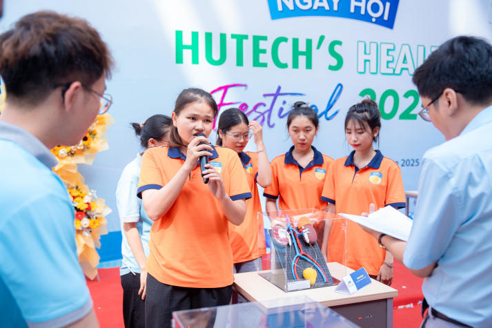 Sắc màu Khoa học sức khỏe bùng nổ tại HUTECH’s Health Festival 2025 197
