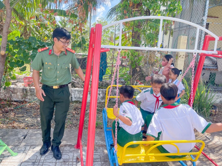 HUTECH bàn giao công trình Sân chơi thiếu nhi tại địa bàn xã Hoà Tân, TP. Cà Mau 63