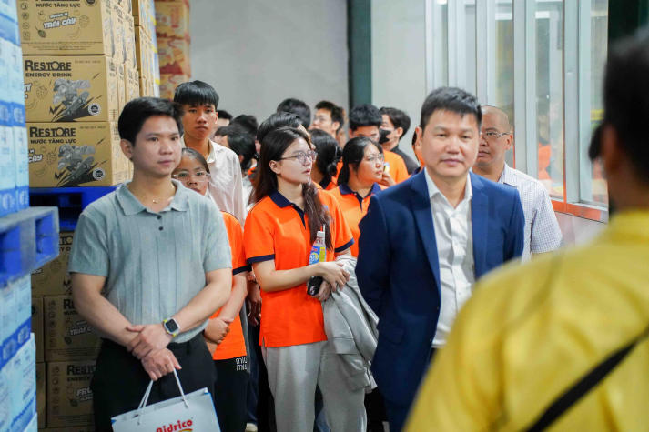 Top 9 HUTECH Startup Wings 2026 học khởi nghiệp từ thực tế vận hành doanh nghiệp tại Bidrico 58