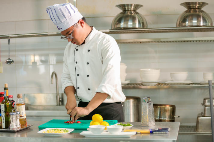 [Hướng nghiệp 2026] Quản trị nhà hàng và dịch vụ ăn uống tiếp tục “lên ngôi” khi du lịch & ẩm thực phát triển mạnh 35