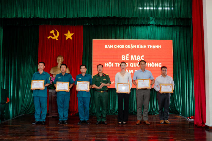 HUTECH dẫn đầu Hội thao Quốc phòng Quận Bình Thạnh 2025 với nhiều thành tích ấn tượng 137
