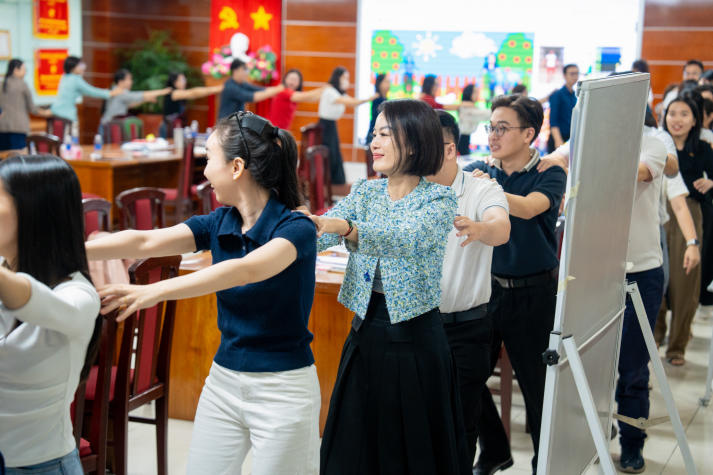 [Video] 10 dấu ấn HUTECH 2025: Khẳng định tầm vóc - Vững bước tương lai 365