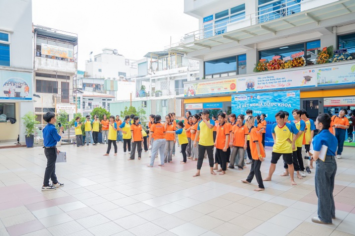 “Em út” Dược Khoa sôi nổi giao lưu và học hỏi cùng anh chị khóa trên 30