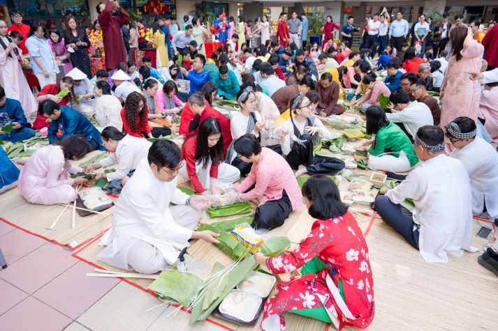 [Video] Sắc xuân HUTECH 2026: Gìn giữ sắc xuân truyền thống, lan tỏa tinh thần gắn kết 58