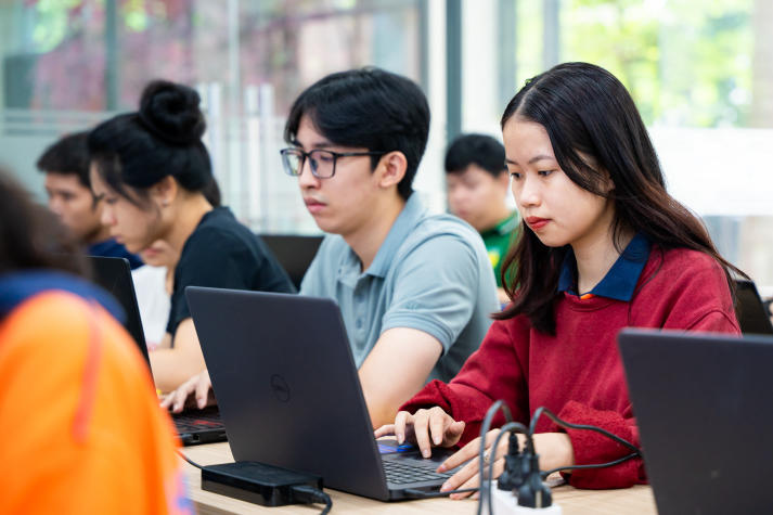 Tư duy khoa học từ con số: Sinh viên Viện Khoa học Ứng dụng trang bị kỹ năng nghiên cứu khoa học 70