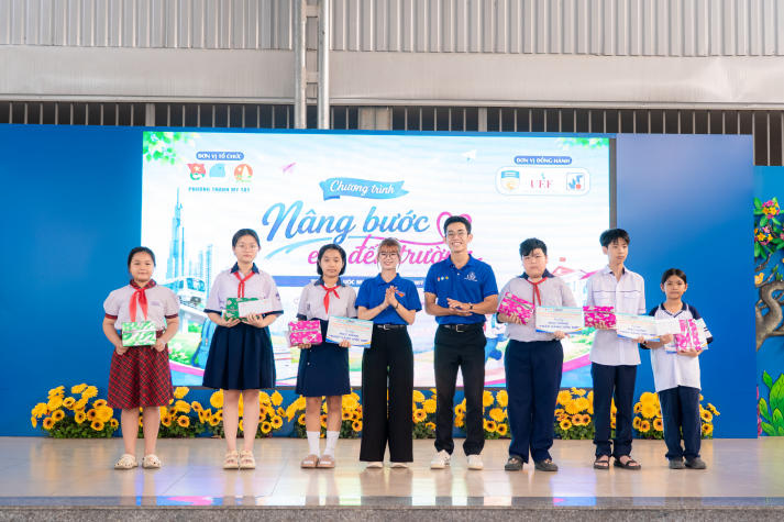25 ngày Mùa hè xanh HUTECH: Nhiều công trình ở lại, vô vàn giá trị lan tỏa 70