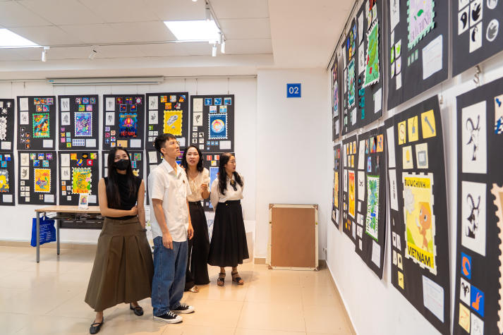 [Video] Sinh viên Thiết kế đồ họa thiết kế tem từ sắc màu thiên nhiên Việt Nam 27