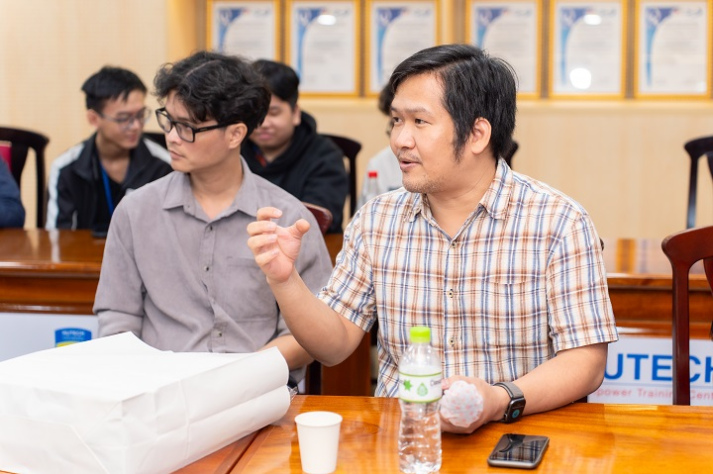 Giảng viên và sinh viên Khoa Kiến trúc - Mỹ thuật tăng cường ứng dụng công nghệ sáng tạo trong hoạt động dạy và học 50