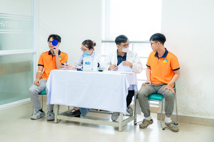 HUTECH tổ chức khám sức khỏe miễn phí dành cho sinh viên toàn trường 104