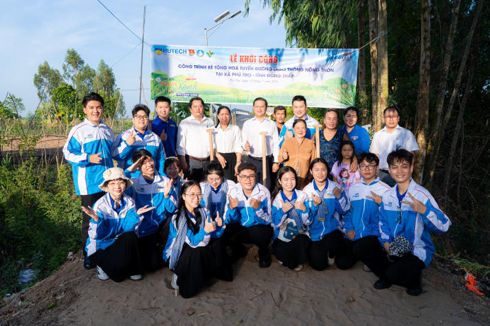 Chiến sĩ Mùa hè xanh HUTECH bắt tay thực hiện các công trình ý nghĩa tại Đồng Tháp và TP.HCM 49
