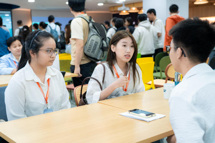 [Hướng nghiệp 2026] Khi làm việc không biên giới trở thành xu thế, ngành Ngôn ngữ Anh mở ra những cơ hội nghề nghiệp gì? 32