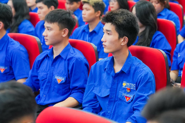 Đại hội Đại biểu Đoàn TNCS Hồ Chí Minh Khoa Tài chính - Thương mại lần thứ VII thành công rực rỡ 136