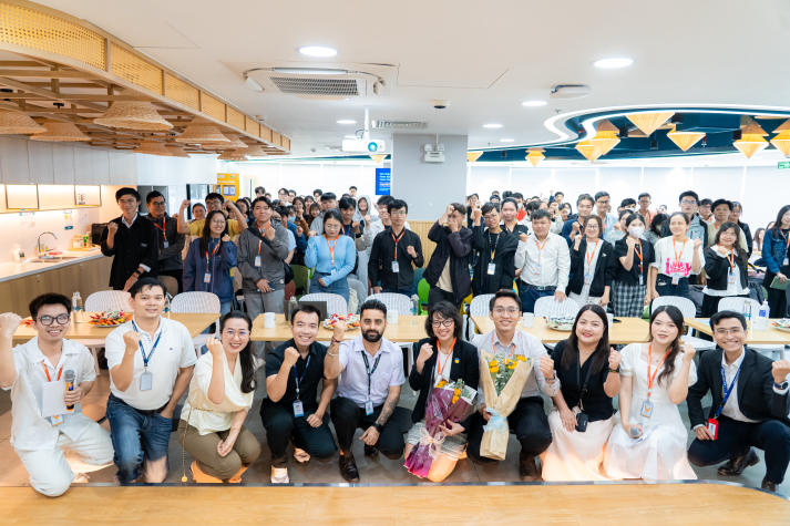 Sinh viên Khoa Tiếng Anh HUTECH chinh phục nhà tuyển dụng quốc tế tại Concentrix 66