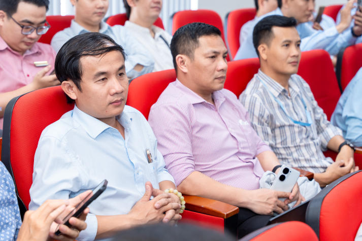 Giảng viên HUTECH tìm hiểu về tích hợp trí tuệ nhân tạo trong giáo dục đại học cùng chuyên gia Đại học Columbia 79