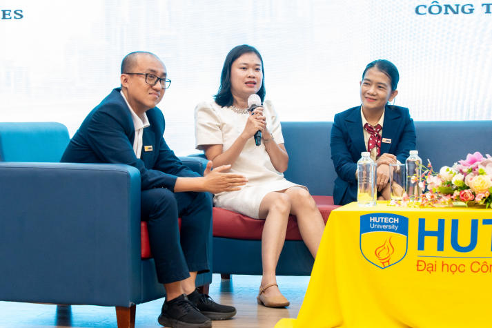 Sinh viên Khoa Quản trị kinh doanh “giải mã” thị trường lao động cùng các chuyên gia hàng đầu 54