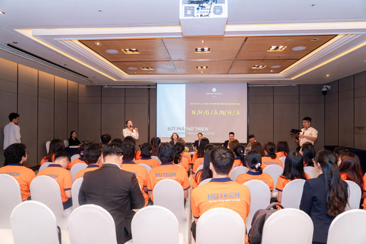 [Video] Sinh viên Khoa Tiếng Anh mở rộng góc nhìn nghề nghiệp tại Lotte Hotel Saigon 28