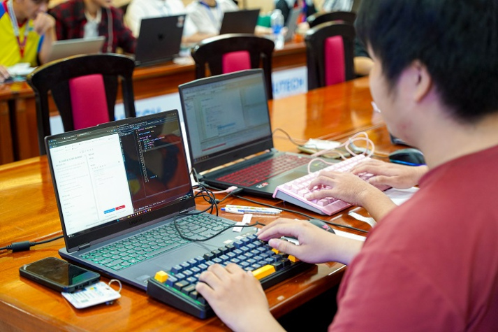[Video] Chuẩn Gen Z: Sinh viên HUTECH liên tục tỏa sáng tài năng học thuật, nghệ thuật, thể thao 23