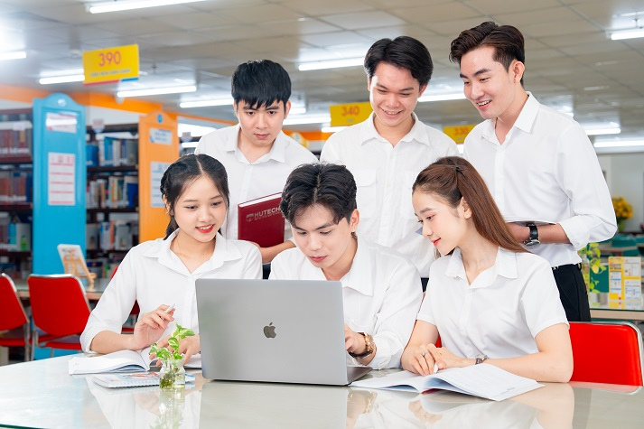 HUTECH thực hiện cam kết ổn định, không tăng học phí cho sinh viên các khóa 2024 trở về trước 9