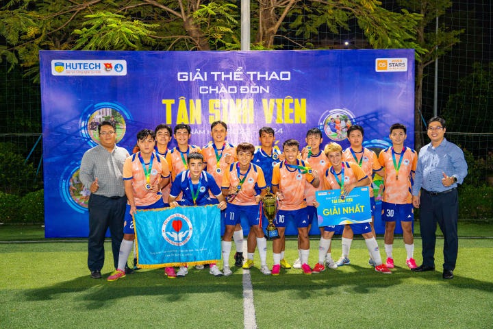 Giải thể thao chào đón tân sinh viên 2023 chính thức khép lại với nội dung thi đấu Cầu lông nam, nữ và Bóng đá nam 202