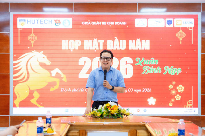Khoa Quản trị kinh doanh họp mặt cán bộ Đoàn - Hội và CLB học thuật: Khởi động năm mới với tinh thần gắn kết 25