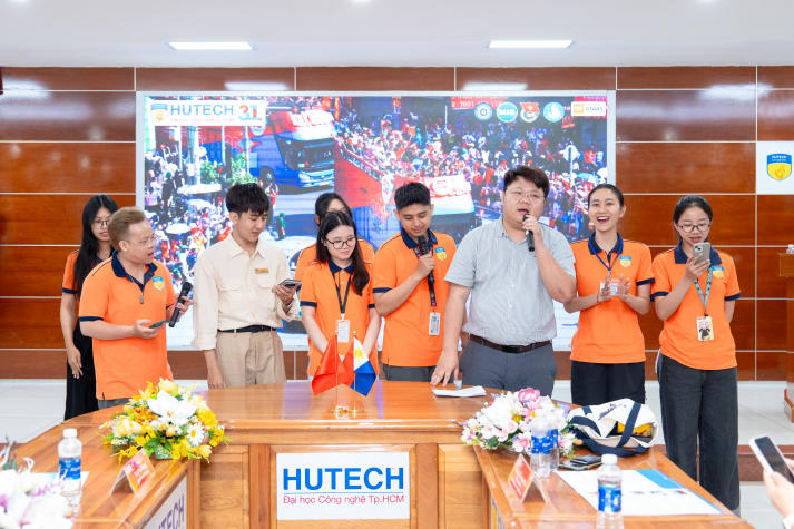 Khai mạc tuần lễ giao lưu quốc tế HUTECH - SLSU: Hòa nhịp sắc màu văn hóa, mở rộng hành trình hội nhập 61