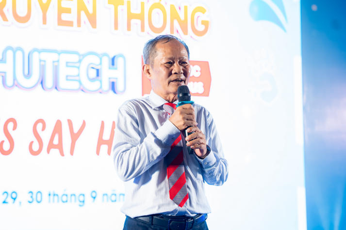 Đêm giao lưu văn nghệ HUTECH: Rực rỡ sắc màu truyền thống, thăng hoa giai điệu tuổi trẻ 23