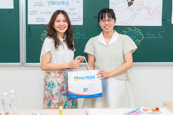 [Video] HUTECH-ers trang bị kiến thức thực chiến về trách nhiệm xã hội của doanh nghiệp 19