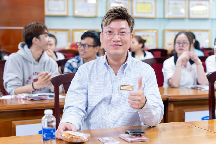 Sinh viên HUTECH tìm hiểu cách xây dựng kịch bản phim truyền hình Hàn Quốc K-Drama 62