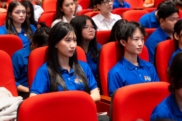 Đoàn - Hội HUTECH tổng kết hành trình cống hiến, phát huy tinh thần xung kích trong mùa hè 2025 56