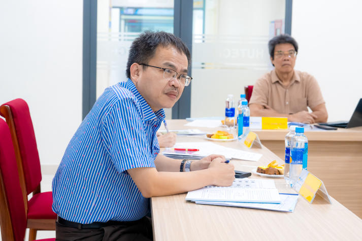 Nghiên cứu sinh ngành Quản trị kinh doanh HUTECH bảo vệ chuyên đề luận án tiến sĩ 10