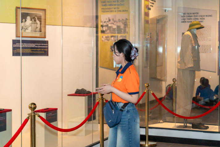 Sinh viên Viện Khoa học Ứng dụng chạm lịch sử, bồi đắp lý tưởng sống 34