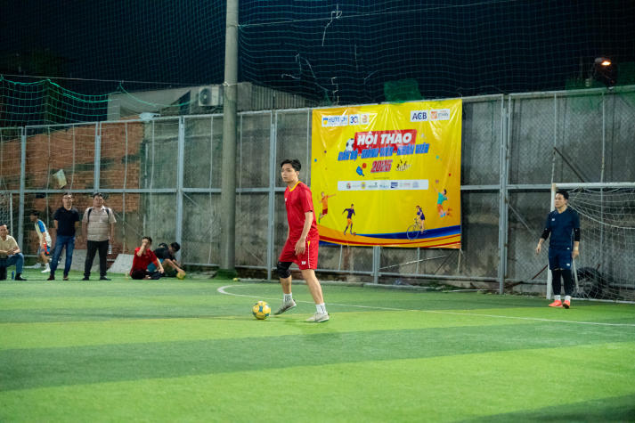 [Hội thao CB-GV-NV HUTECH 2025]: VPT-VPHĐT-P.NS-TT.KĐ-ĐBCL-B.TTr-TT.IT đăng quang ngôi vương Bóng đá nam 42