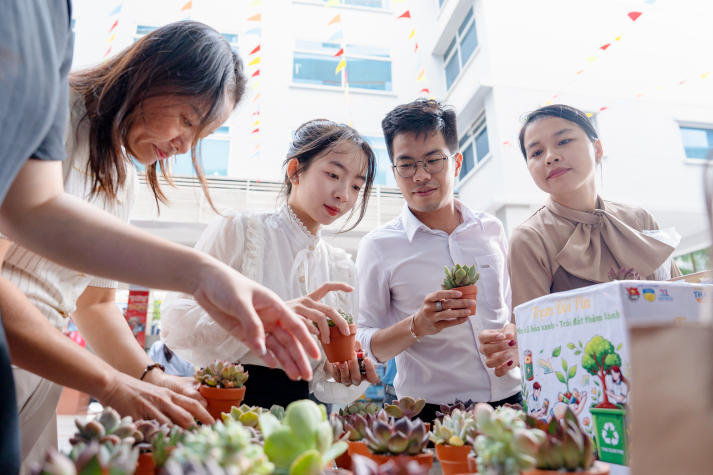 Tự hào 31 năm HUTECH: Tuổi trẻ bùng nổ chuỗi hoạt động chào mừng 62