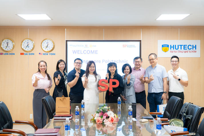 From Learning Express to international internships: HUTECH and Singapore Polytechnic expand educational collaboration 80