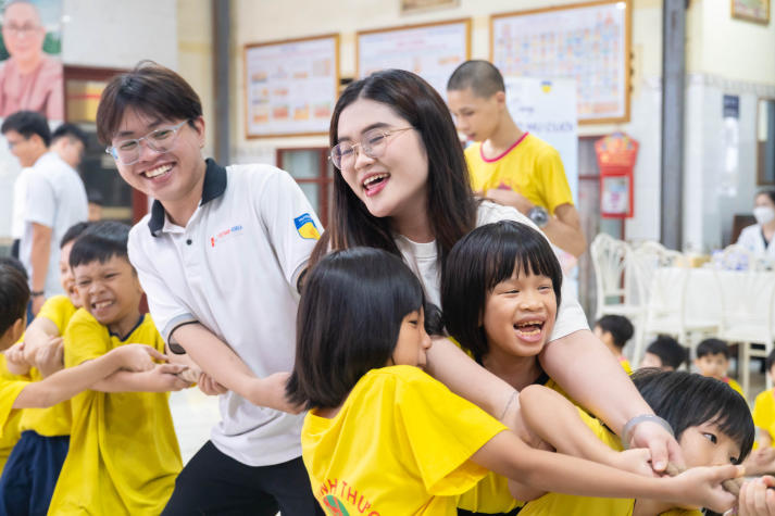 Cựu sinh viên và doanh nhân HUTECH viết tiếp hành trình nhân ái tại Mái ấm tình thương Phúc Lâm 70