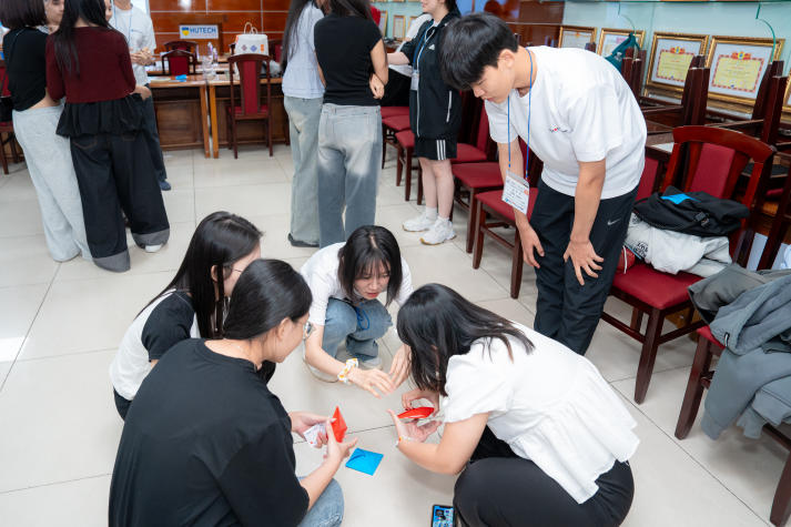 HUTECH and Incheon students engage in Vietnam-Korea cultural exchange 31